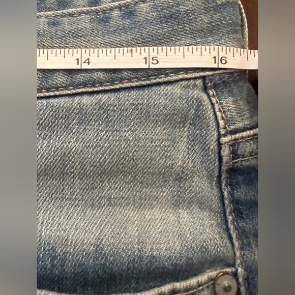 Jean Denim mini skirt 
Adriano Goldschmied
The Sandy Mini Skirt 
Size 32 - Picture 6 of 8